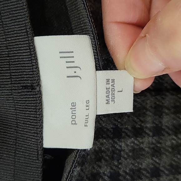 Womens JJill size large, pullon slacks in a houndstooth pattern in grey. - Picture 2 of 5